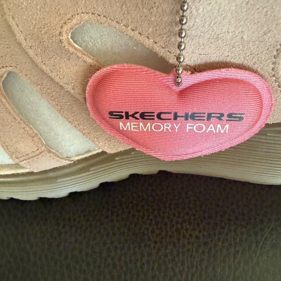 New Skechers,pink.8 - Picture 4 of 6